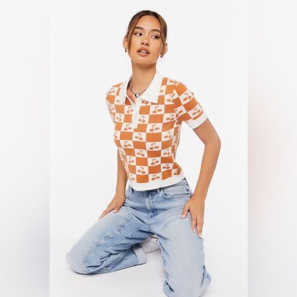 ⏱️Forever 21 Cherry Checkered Sweater Knit Top - Picture 1 of 5